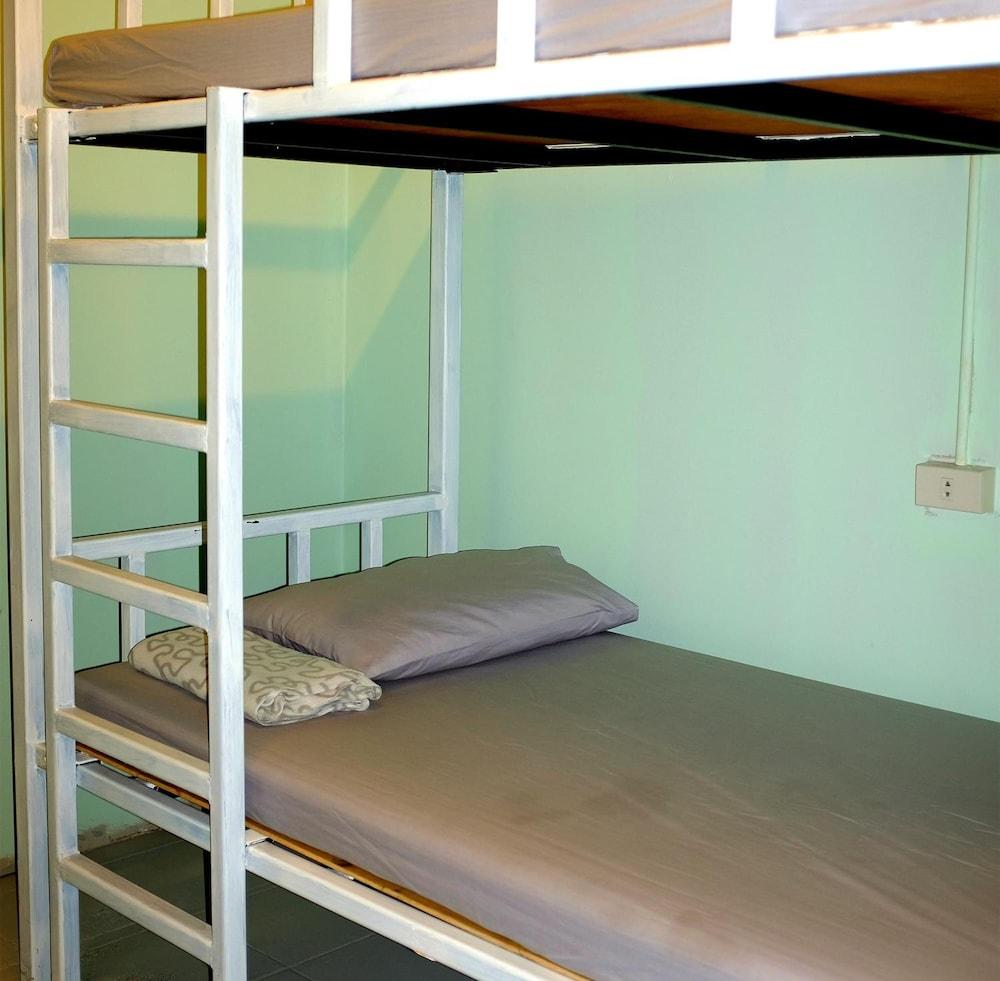The Mixx Hostel Банкок Екстериор снимка