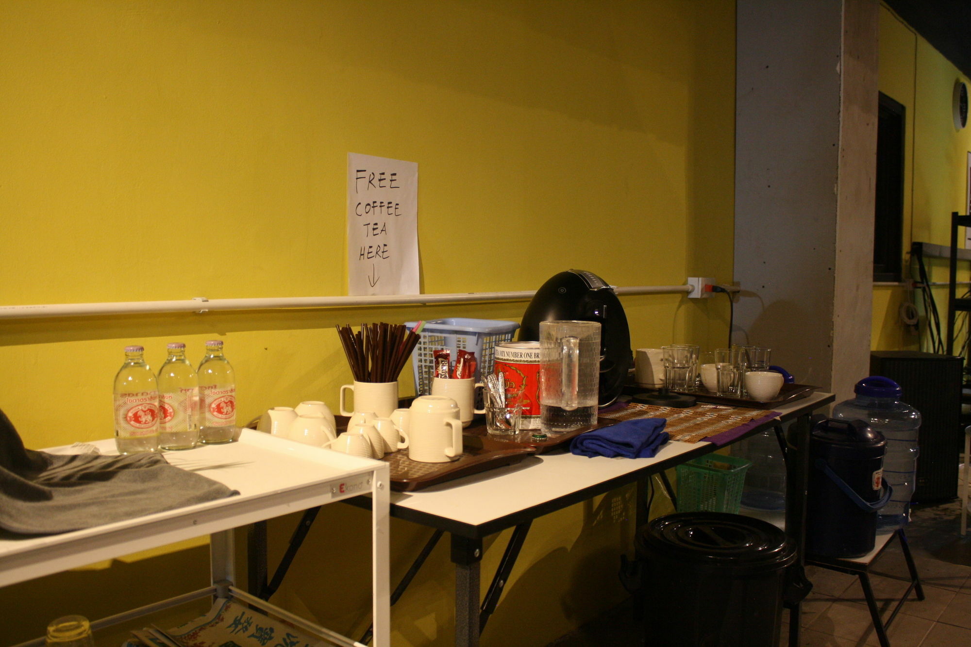 The Mixx Hostel Банкок Екстериор снимка