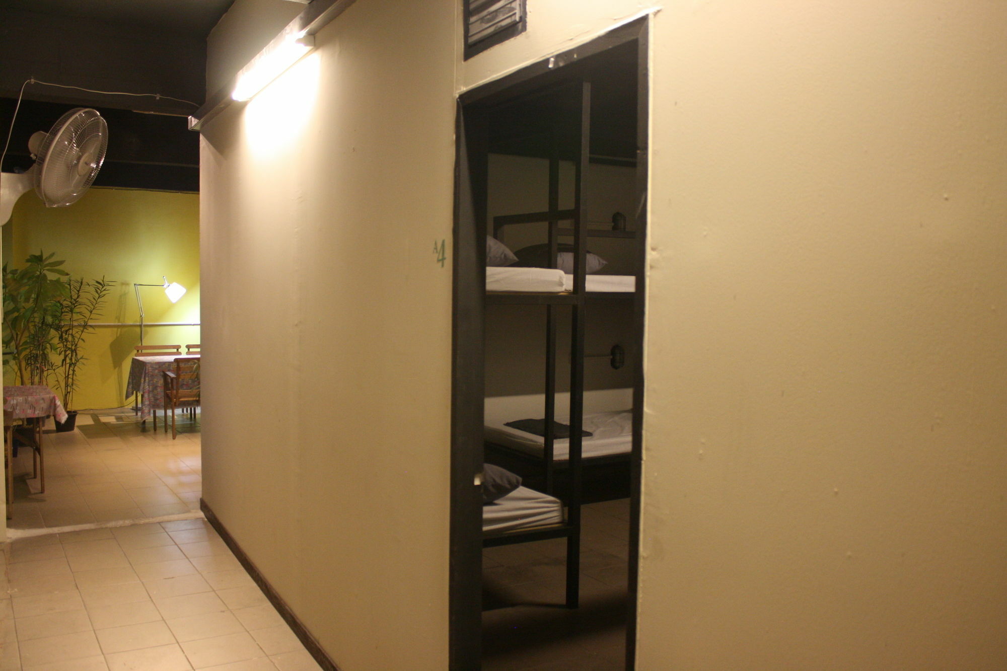 The Mixx Hostel Банкок Екстериор снимка