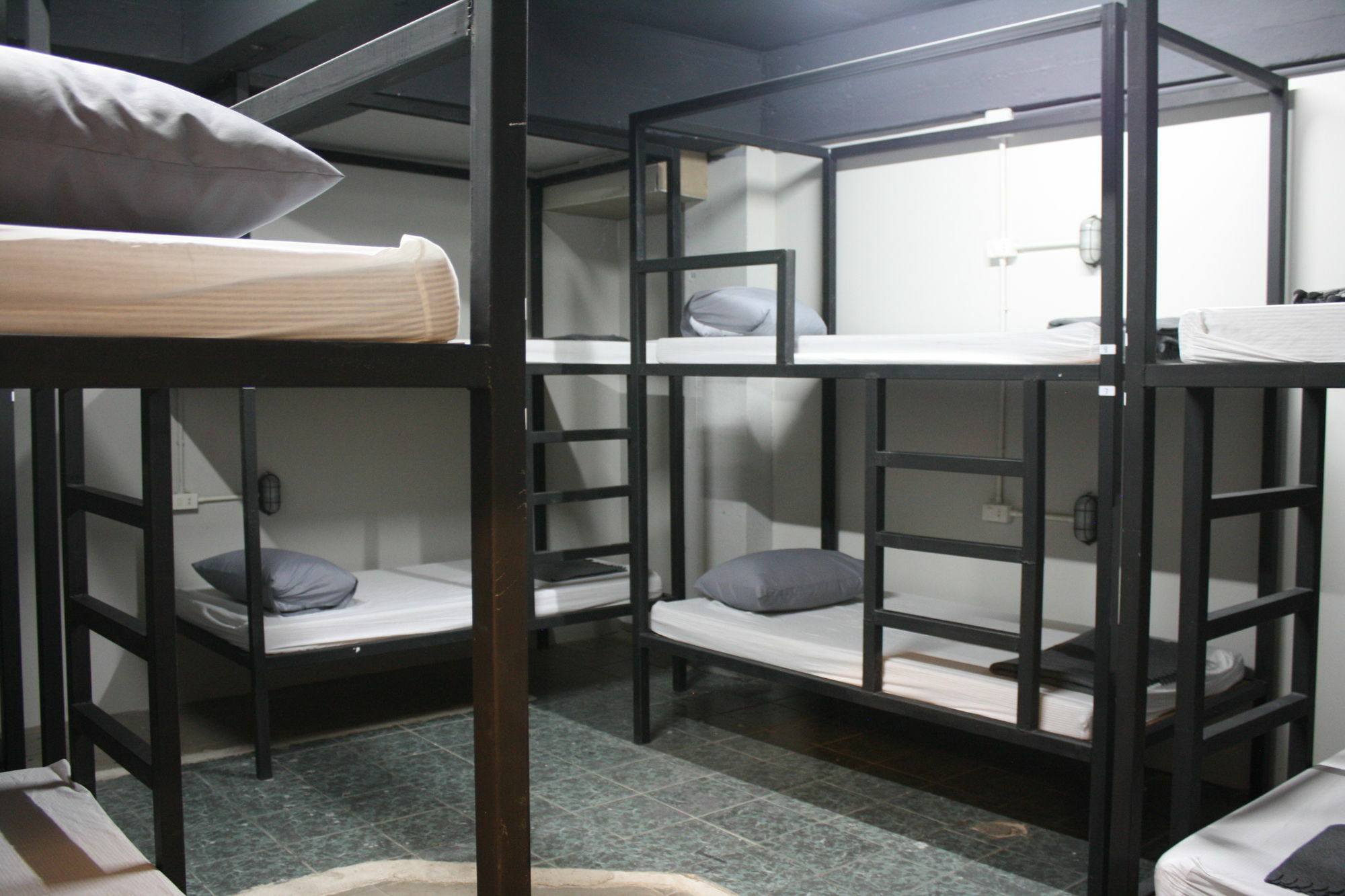 The Mixx Hostel Банкок Екстериор снимка